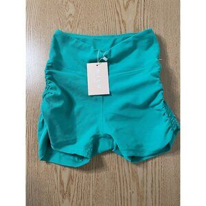 New Women’s Wilo Athletic Shorts Ruched Sides Green size Xs